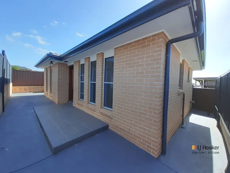 IMMACULATE 2 BEDROOM HOME LOCATED IN GREAT POSITION!