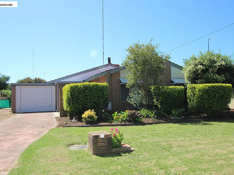 Family Home with Granny /Teenager Flat.