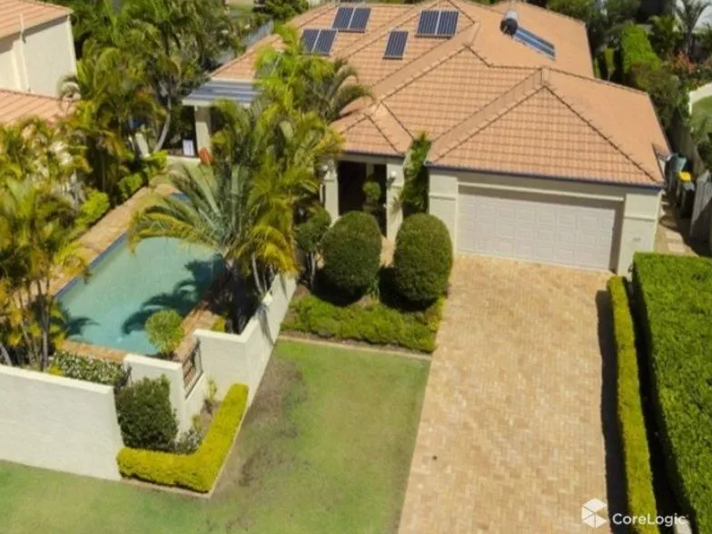 Rare three-bedroom house in Carindale