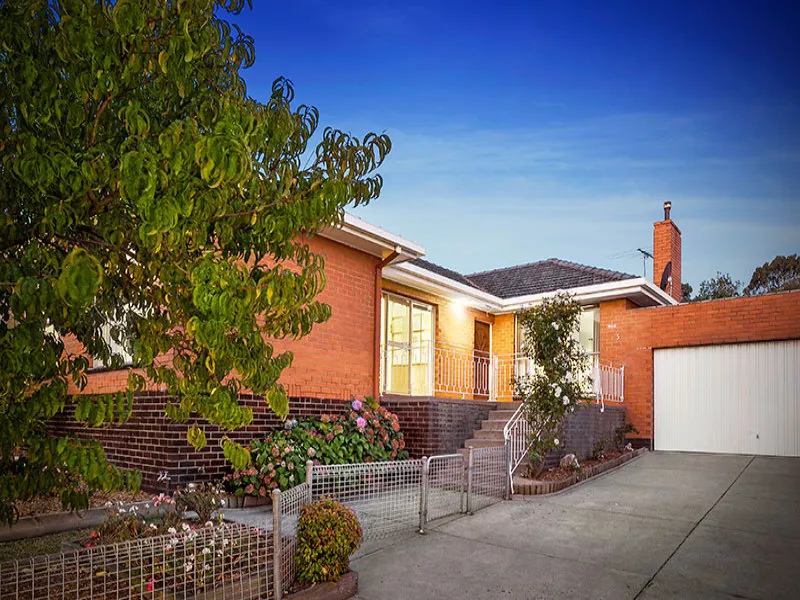 4 BEDROOM HOME GREAT FOR THE FAMILY !!