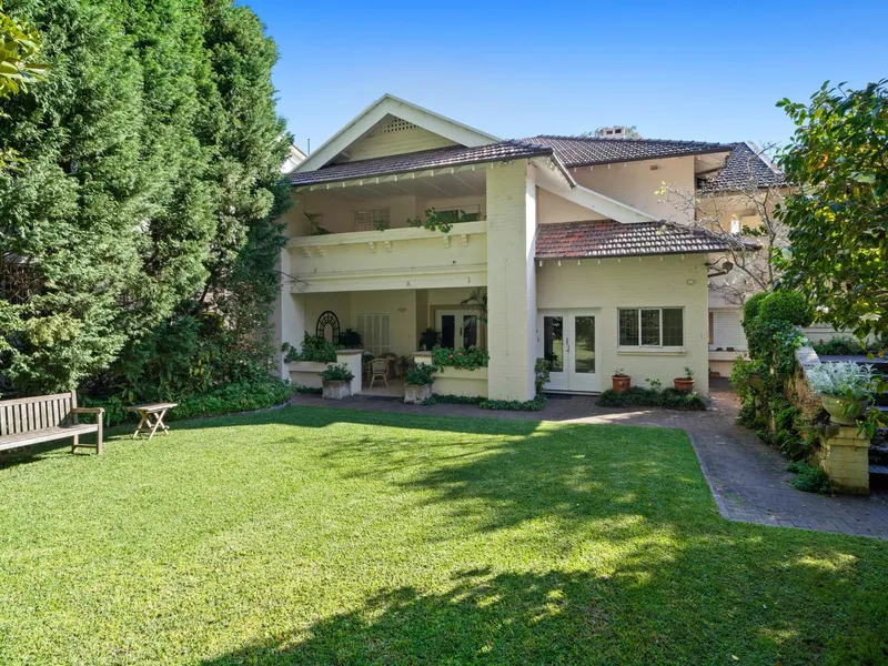 Exclusive Cul-De-Sac Location Surrounded by Parks and World Class Golf Course