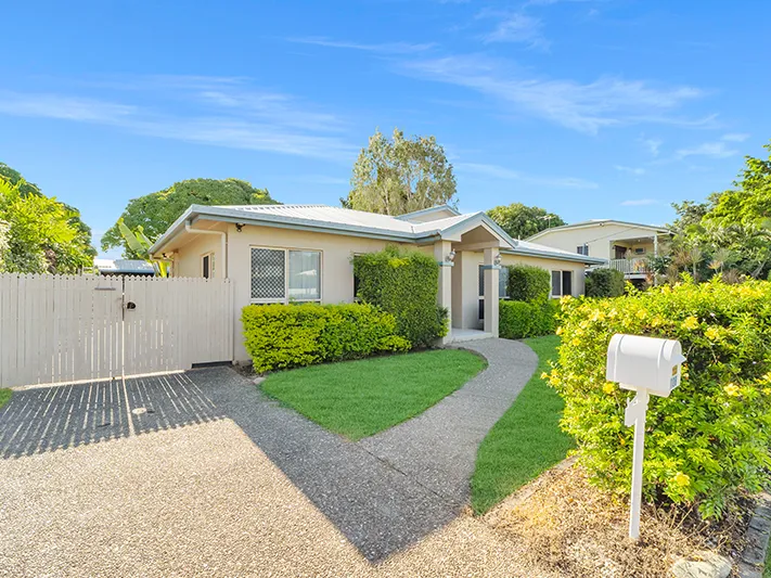 Family Home Huge Shed!