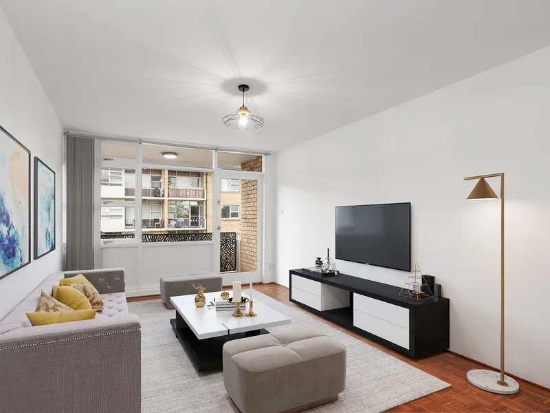RECENTLY RENOVATED APARTMENT