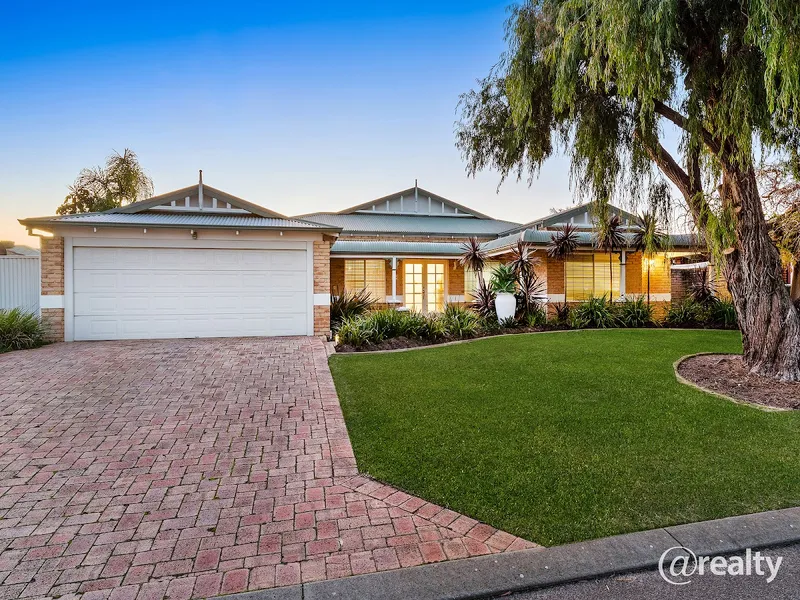 BEAUTIFUL BEACHSIDE RESIDENCE