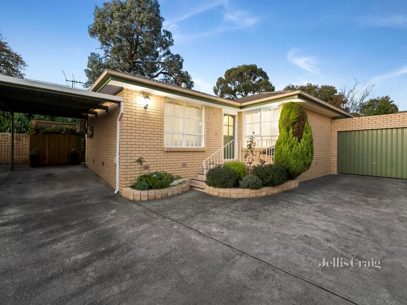 Effortless lifestyle with spacious north facing garden