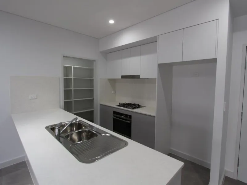 BRAND NEW APARTMENT IN TOP LOCATION