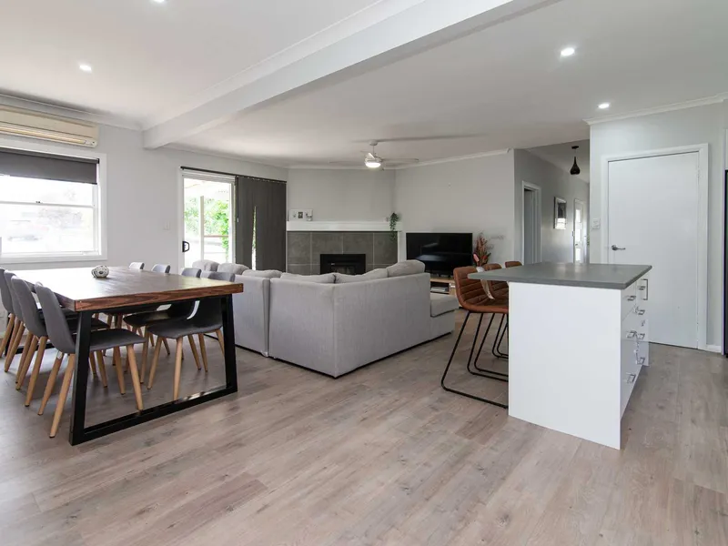 RECENTLY REFRESHED RESIDENCE