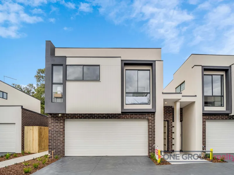 Luxury Living in the Greens of South Morang, close to Middle Gorge railway station