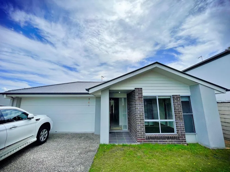 Contemporary Low-Maintenance Living