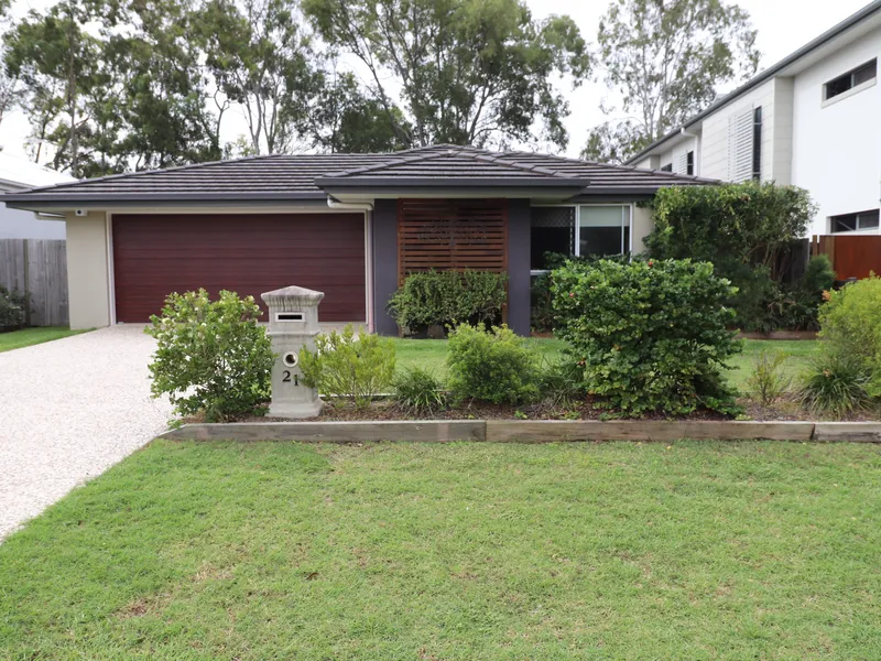 FAMILY DREAM HOME - A MUST SEE!  MOVE IN NOTHING TO DO !