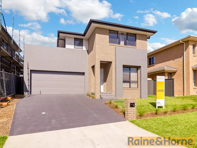 4 BEDROOM FAMILY HOME IN BEAUTIFUL BOX HILL