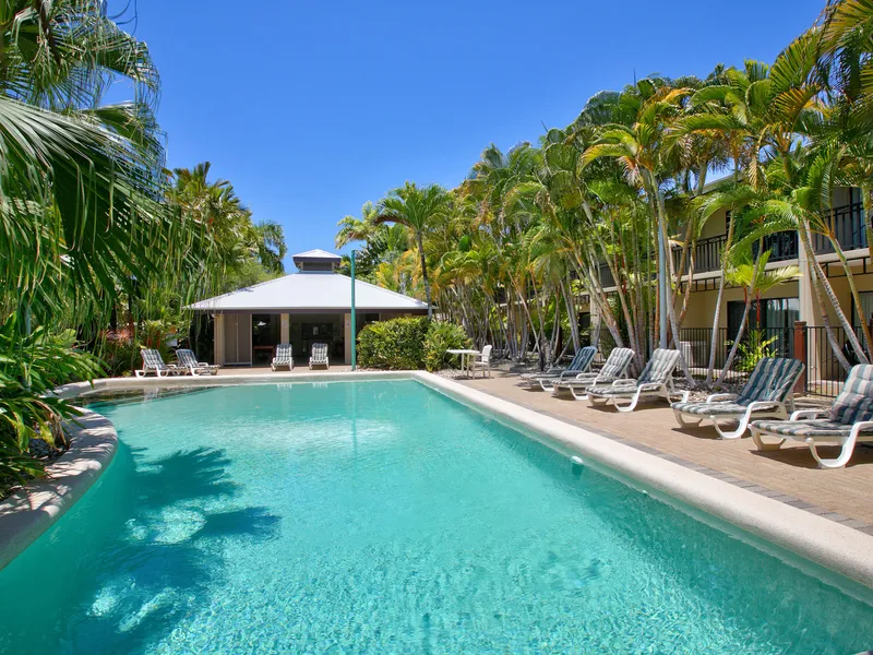 LOOKING FOR A GETAWAY 2 MINS FROM THE BEACH?