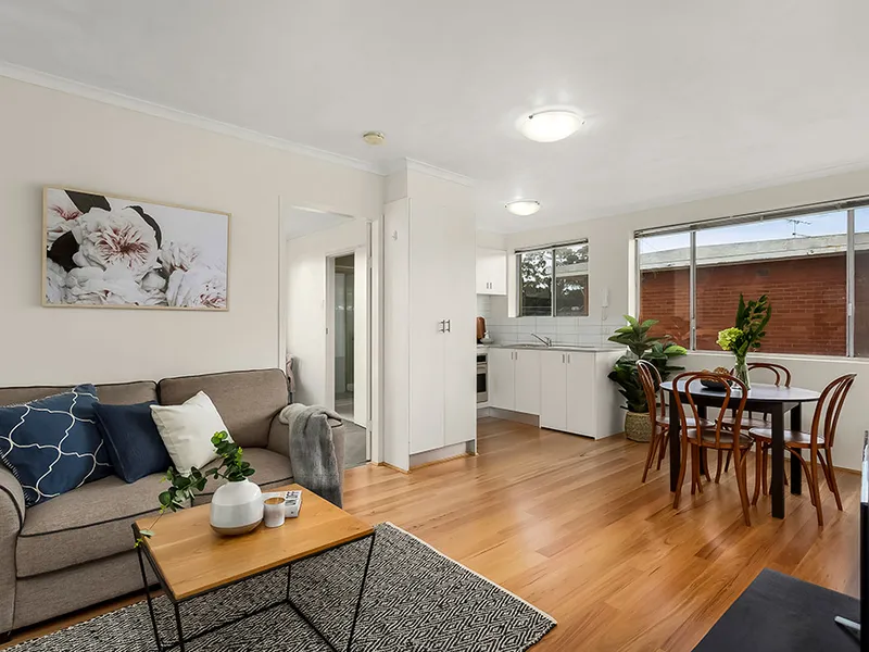 Light Filled & Convenient!