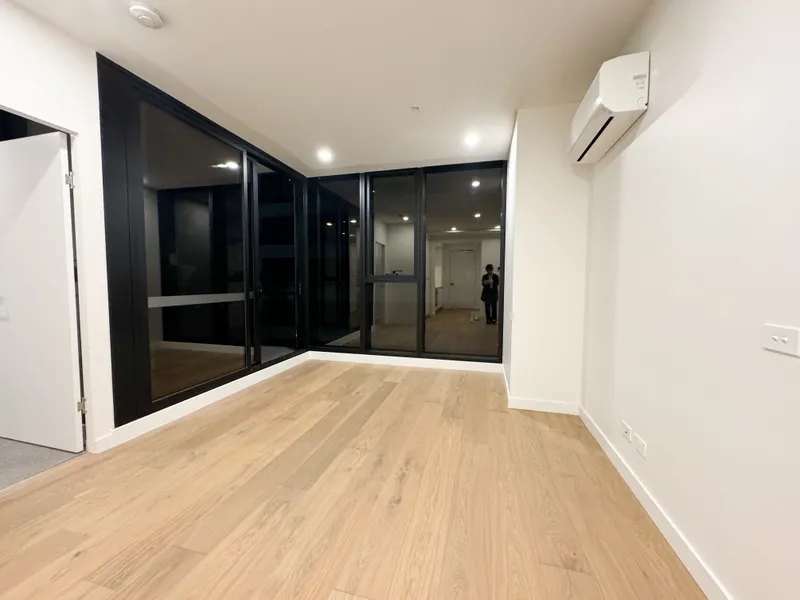 Modern Luxury Living with Spectacular Views | Brand New 2B 2B