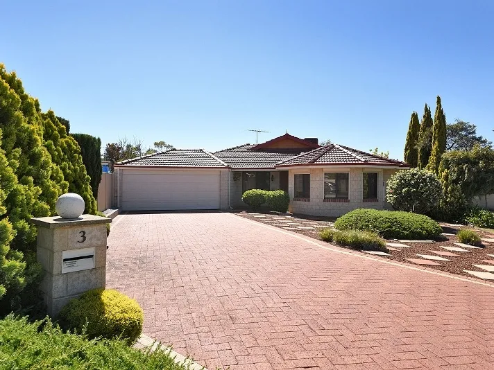 THE DREAM FAMILY HOME