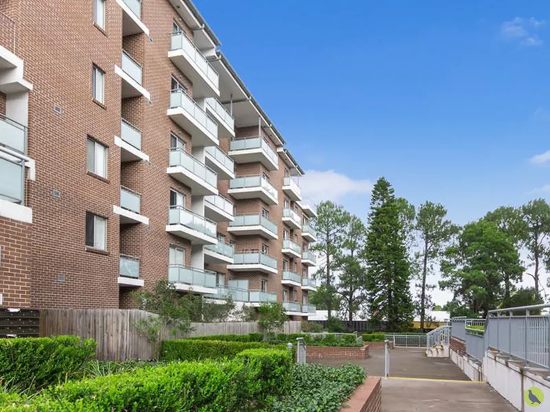 SPACIOUS GROUND FLOOR UNIT