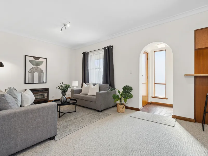 Perfectly Positioned Beachside Lifestyle or Investment Opportunity