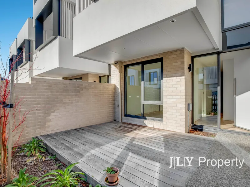 Perfect family home in Box Hill High school zone 