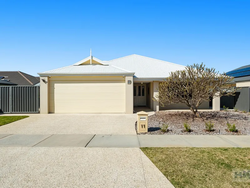 Sensational Family Home with SIDE ACCESS...
