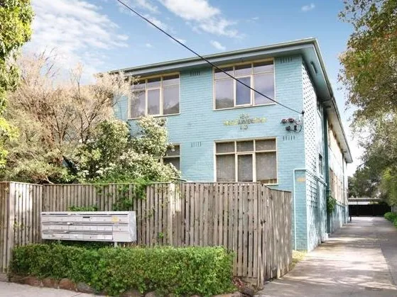 WELL PRESENTED ONE BEDROOM APARTMENT