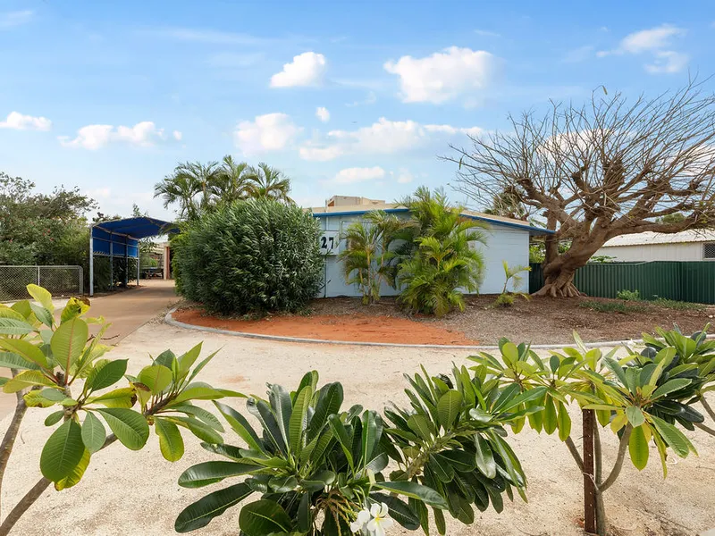 American Block Home Close to Town!