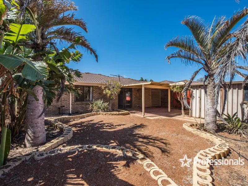Great Unit, Private Yard!