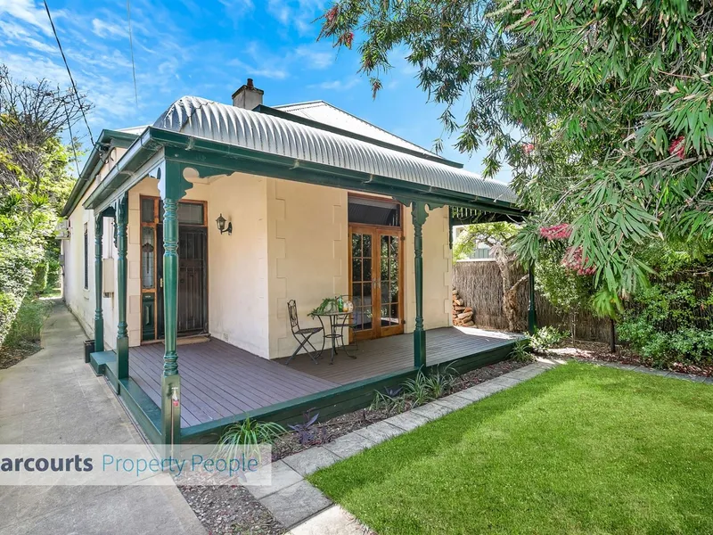 Superbly Located Single Fronted Cottage Circa 1900