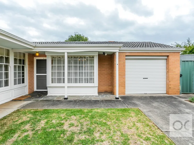 SPACIOUS COLONIAL UNIT IN THE LEAFY EASTERN SUBURBS