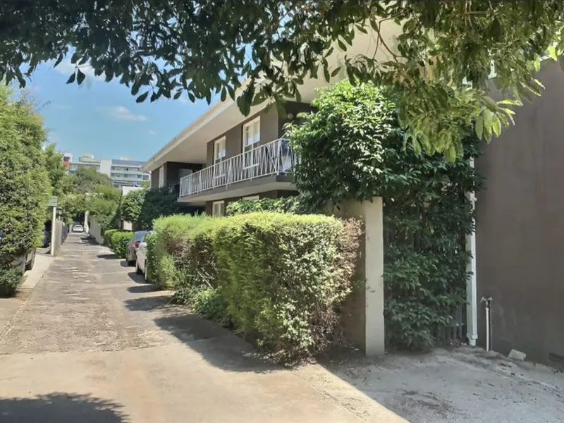 Fantastic opportunity to live in stylish apartment