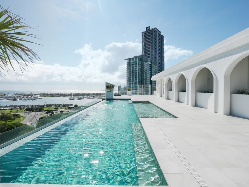Breathtaking Broadwater Views