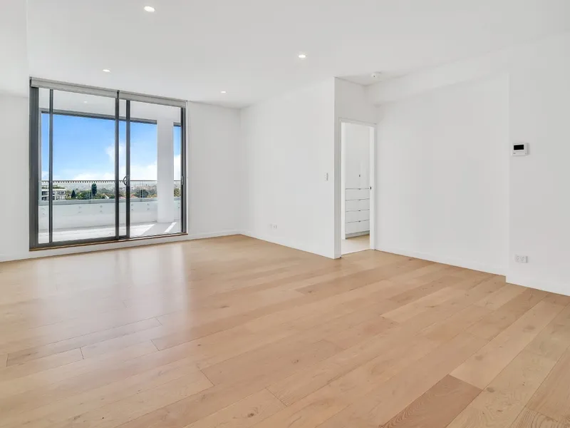 Three Bedroom Apartment with Beautiful Views