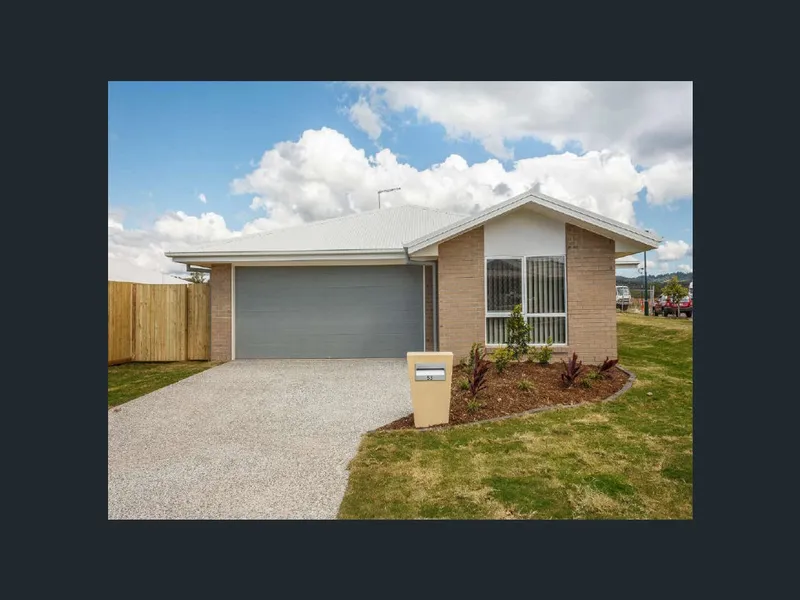 EASY LIVING, FAMILY HOME - FRESH PAINT & NEW CARPET