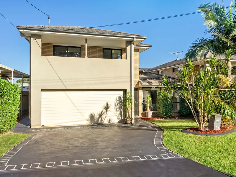MODERN HOME IN SOUGHT AFTER LOCATION