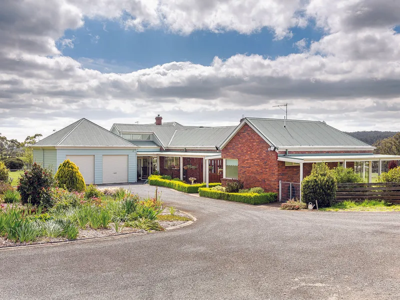 Quality property of approx. 34 HA (85 acres)