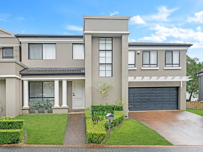 Modern and Contemporary Townhouse