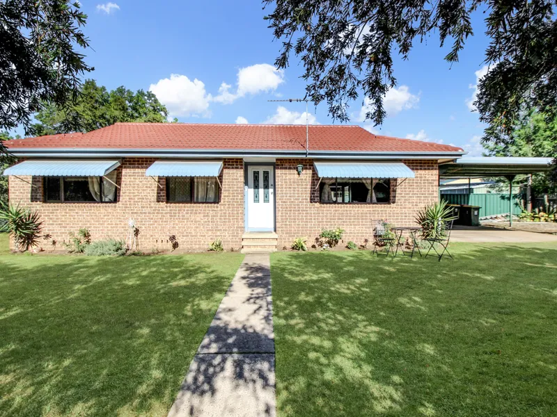 ** ESTABLISHED HOME* SHEDS*CARPORT**