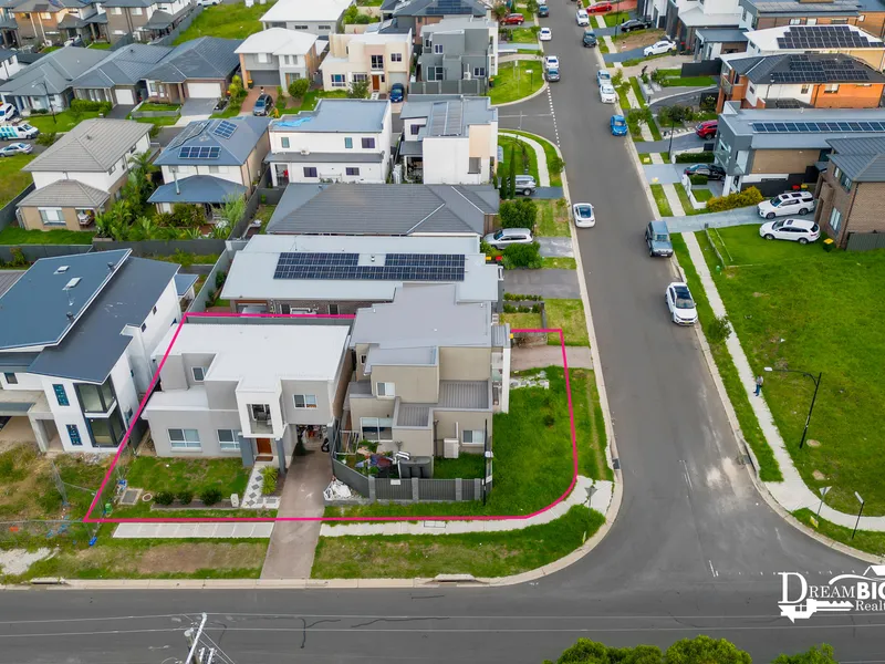 2 Freestanding Homes On 1 Title, Already Tenanted !!