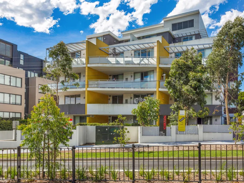 Boutique oversized apartment of utmost convenience