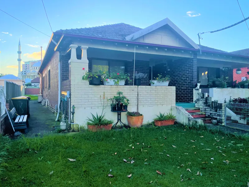 Park Opposite 3 Bedder Brick Home