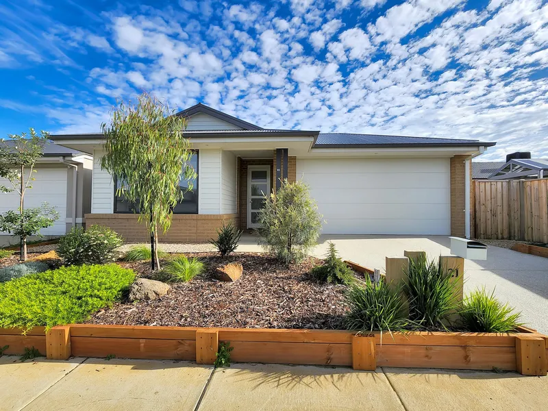 Stunning Home, Excellent Location!
