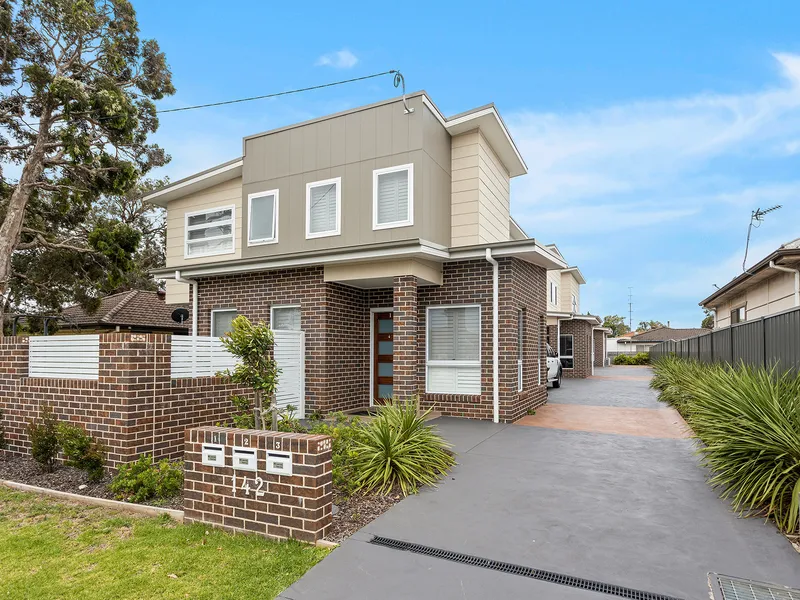 Centrally located generous townhouse