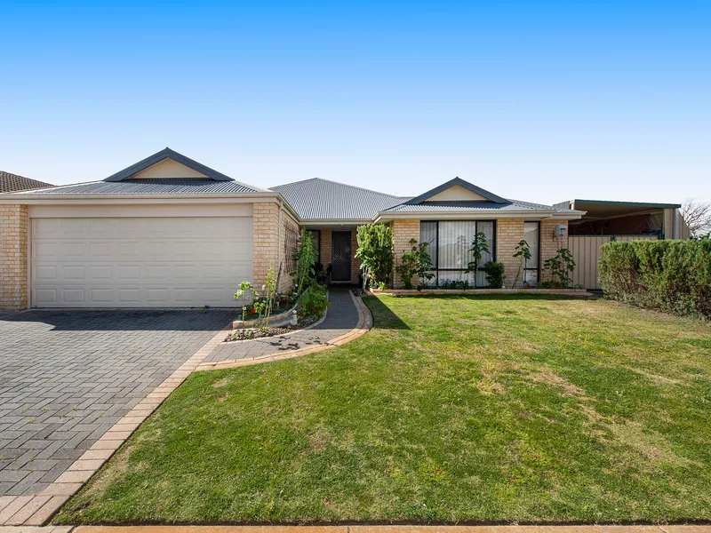 UNPACK AND RELAX IN THIS IMPRESSIVE 4 BEDROOM HOME!