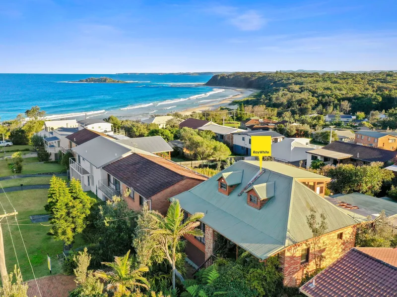 Views to Manyana Beach and Green Island