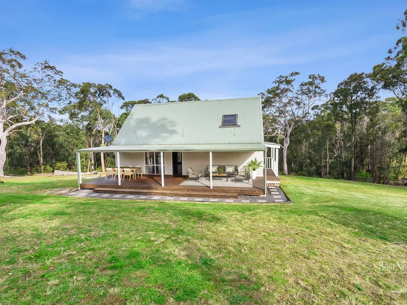 TWO CUTE KURRAJONG COTTAGES - ALL IN ONE LEASE