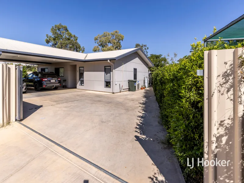 Smart “As New” Duplex