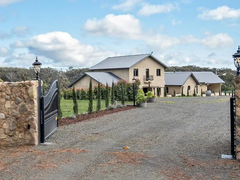 Expressions of Interest 'Lauriston Estate' closing Friday 16th April at 12.00 noon