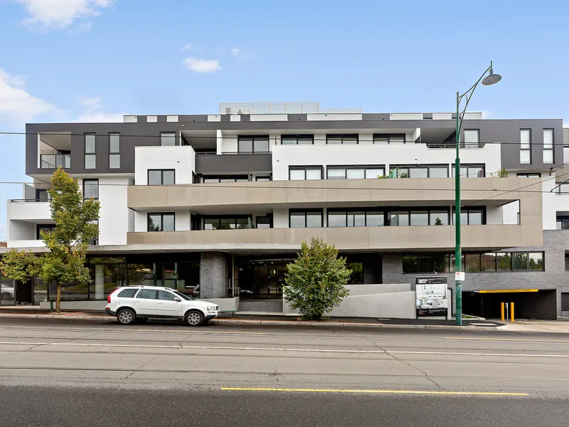 Brand new, high class and very spacious