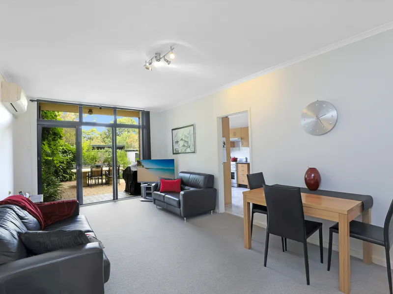 LIGHT-FILLED, TWO BEDROOM UNIT IN CONVENIENT LOCATION