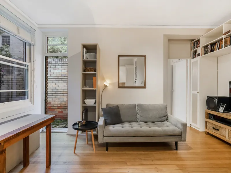 One bed apartment on the Eastern Hill