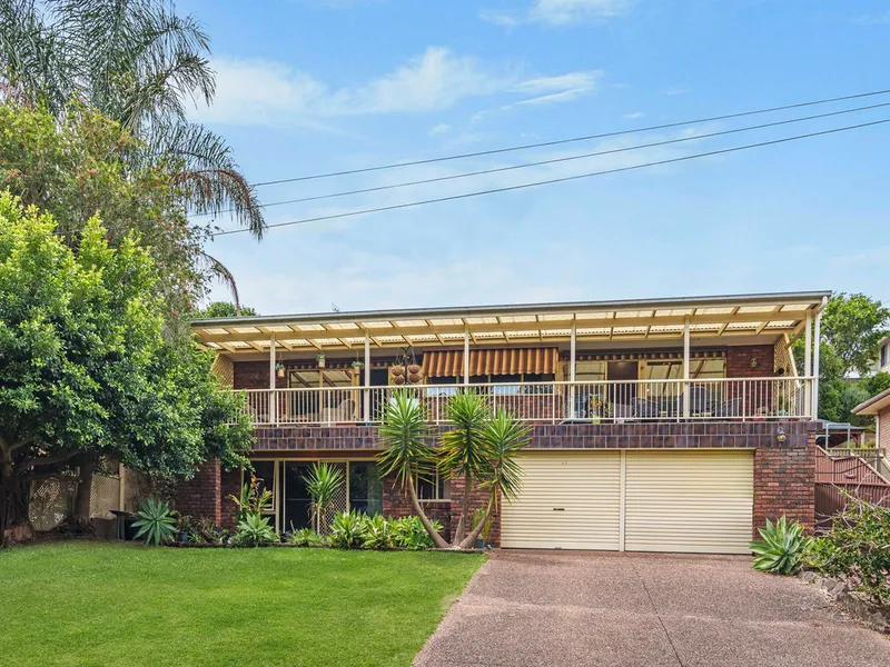 SPECTACULAR WATER VIEWS